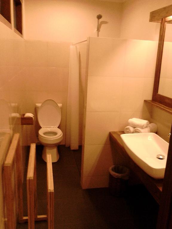 Jepara Marina Beach Bungalows חדר תמונה